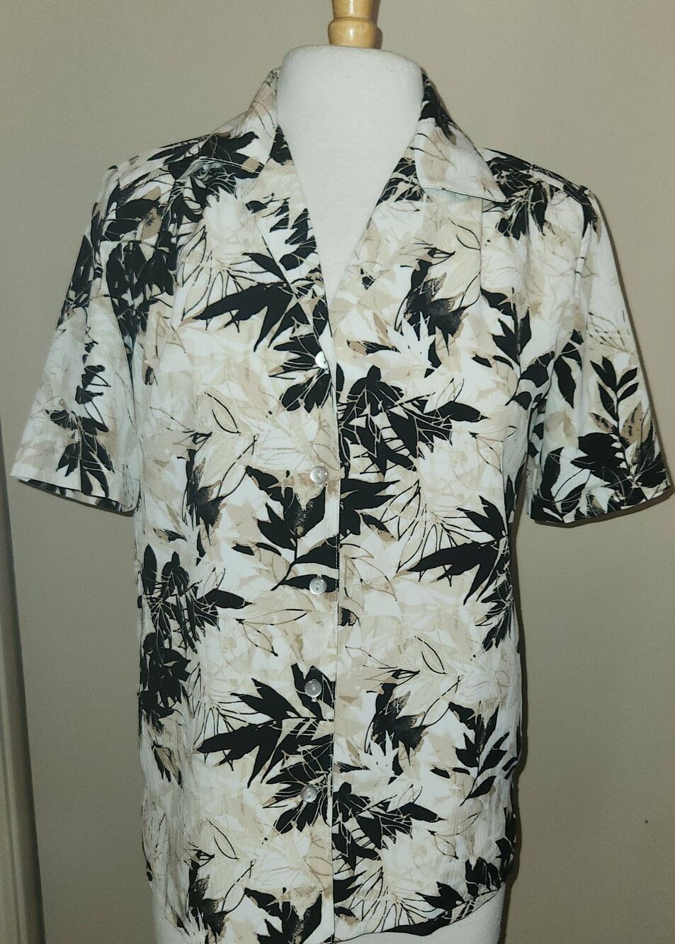 U63 Donnkenny classics brown & tan floral button up blouse Women's Sz small